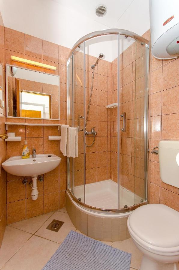 Apartments Zoran Дрвеник Екстер'єр фото